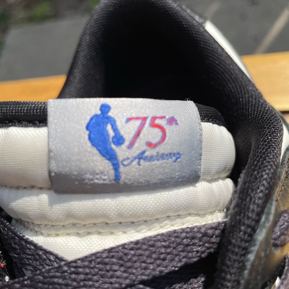 Nike Dunk Low EMB 75th anniversary bulls shoes size 10 men’s - Picture 13 of 14